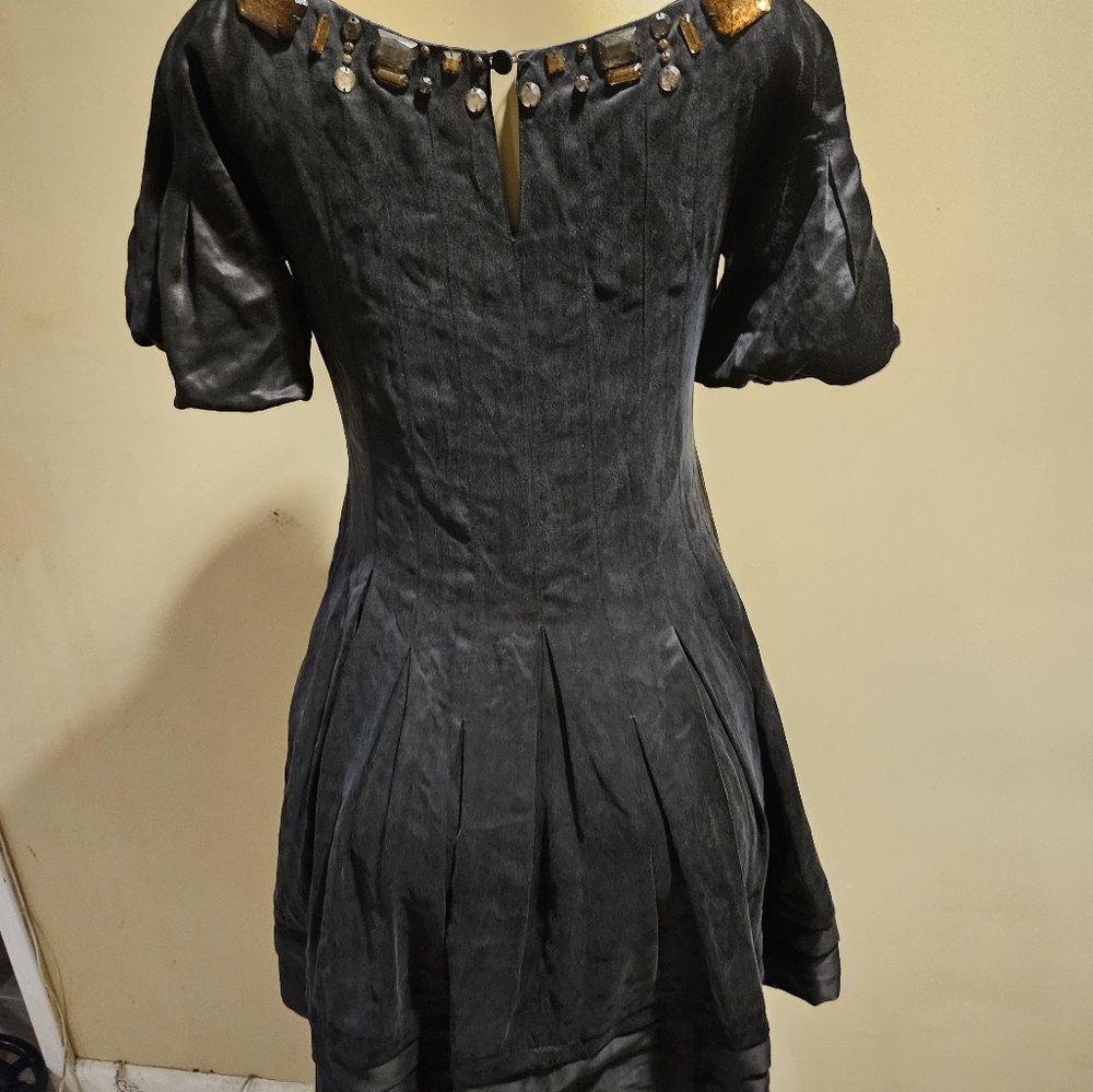 Dress - Picture 2 of 3